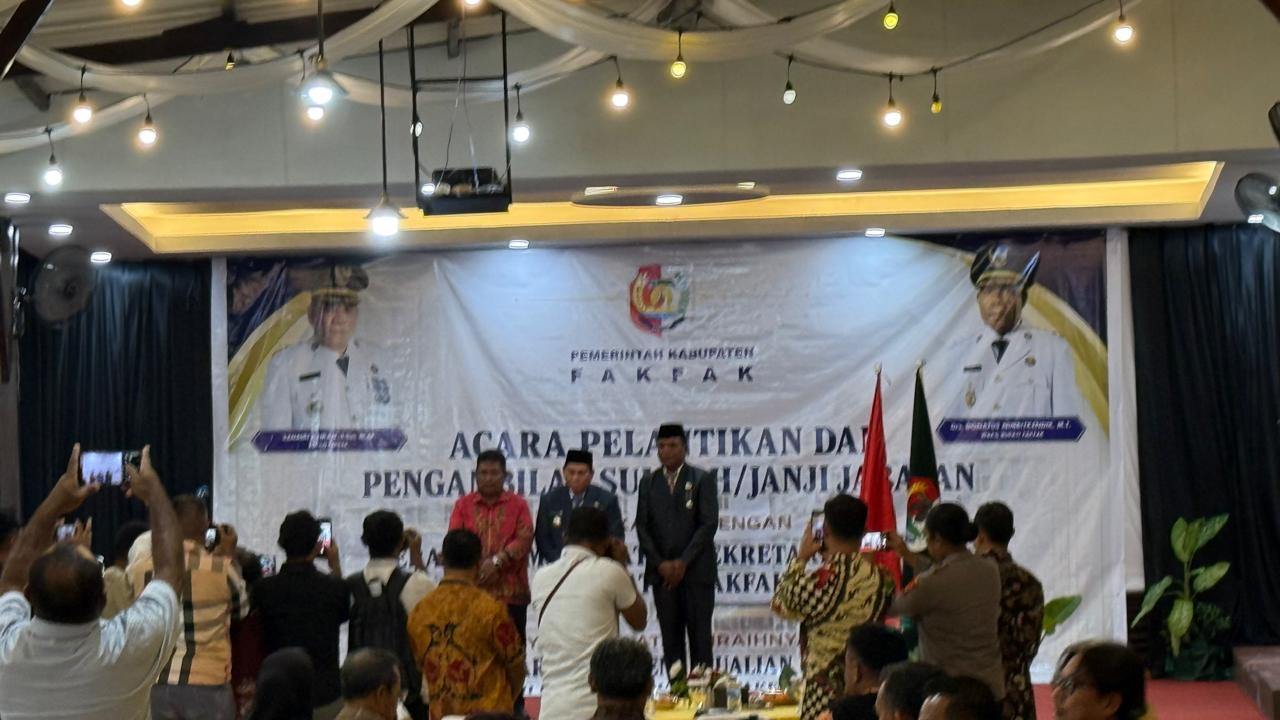 Plh Kepala KSOP Kelas IV Fakfak Hadiri Pelantikan dan Serah Terima Jabatan Penjabat Sekretaris Daerah Kabupaten Fakfak